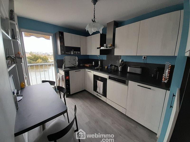 Appartement - 93 m² - 5 pièces