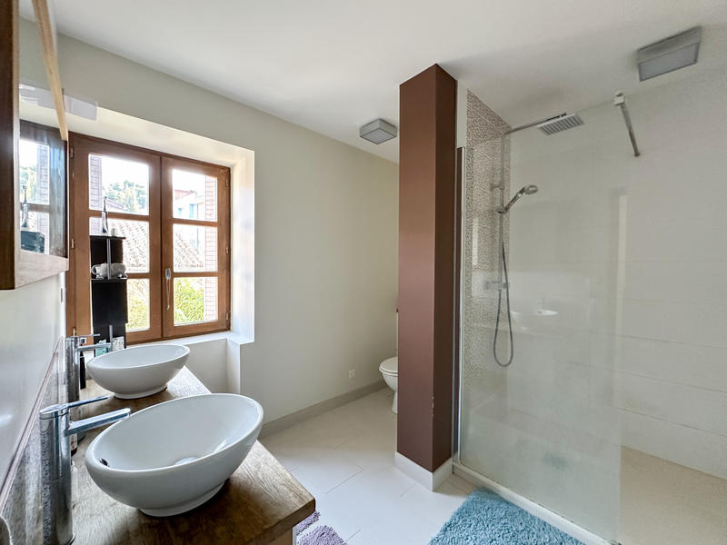 Maison - 186 m² - 6 pièces