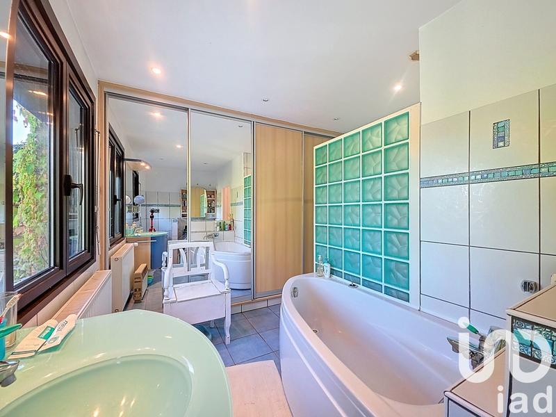 Maison de maîtres - 200 m² - 9 pièces