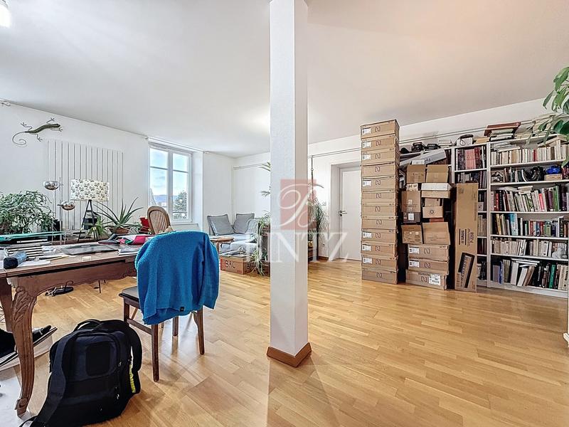 Appartement - 99 m² - 3 pièces