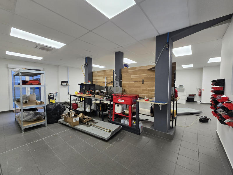 Local commercial - 198 m²