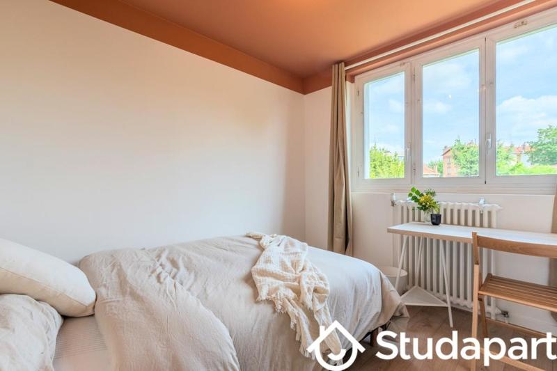 Chambre - 11 m² - 1 pièce