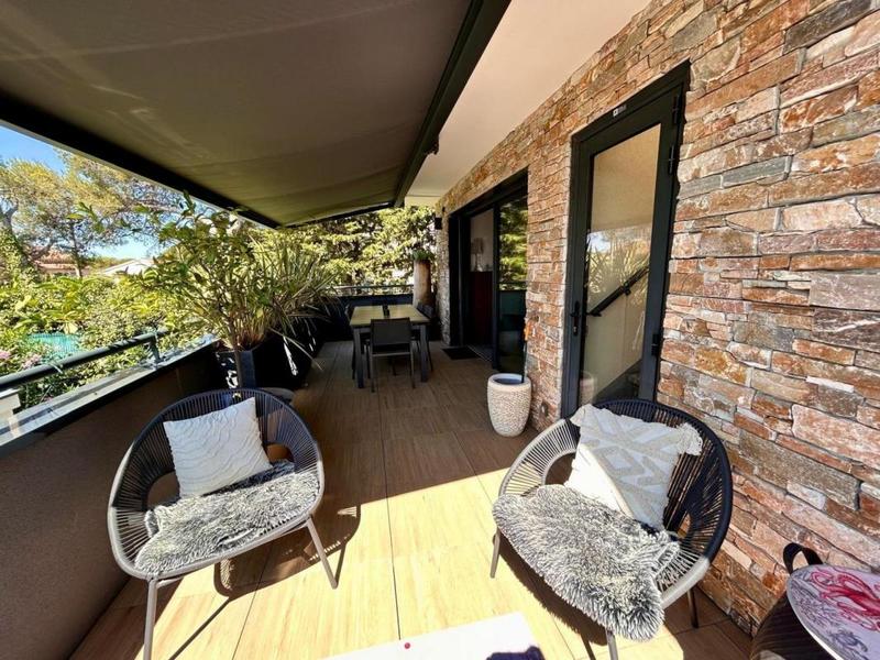 Appartement - 93 m² - 3 pièces