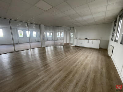 Bureau - 188 m² - 3 pièces