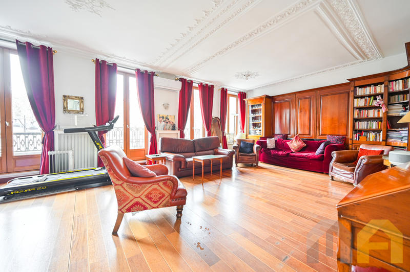 Duplex - 153 m² - 6 pièces