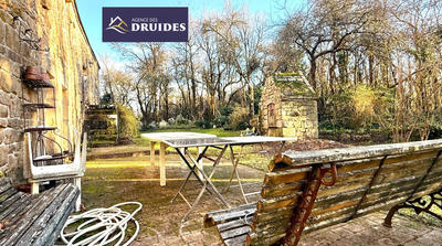 Maison - 236 m² - 8 pièces