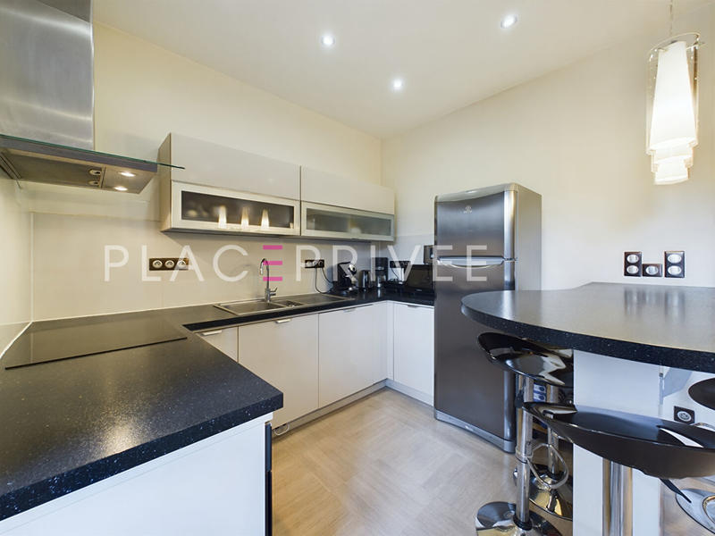 Maison - 185 m² - 7 pièces