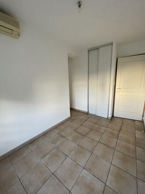 Appartement - 82 m² - 3 pièces