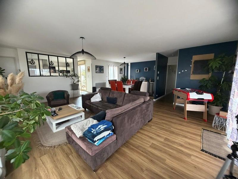 Maison - 163 m² - 7 pièces