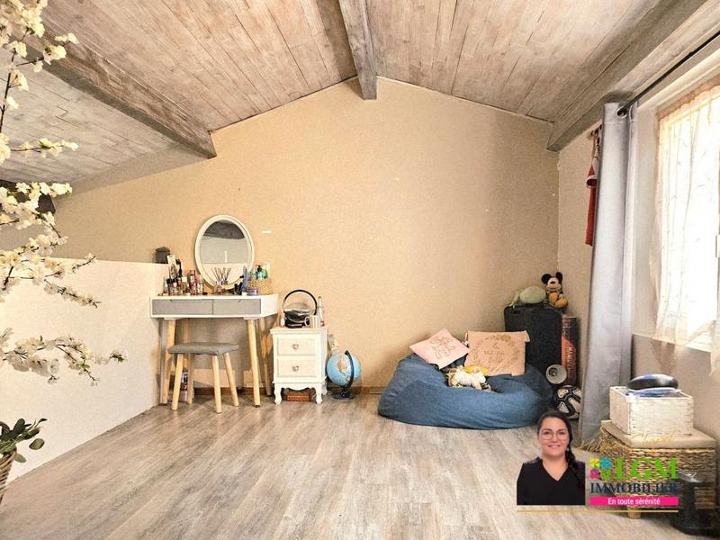 Maison - 228 m² - 7 pièces