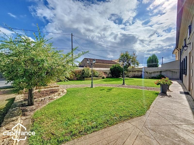 Maison - 151 m² - 8 pièces