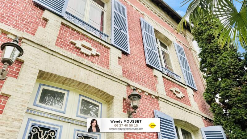 Villa - 398 m² - 16 pièces