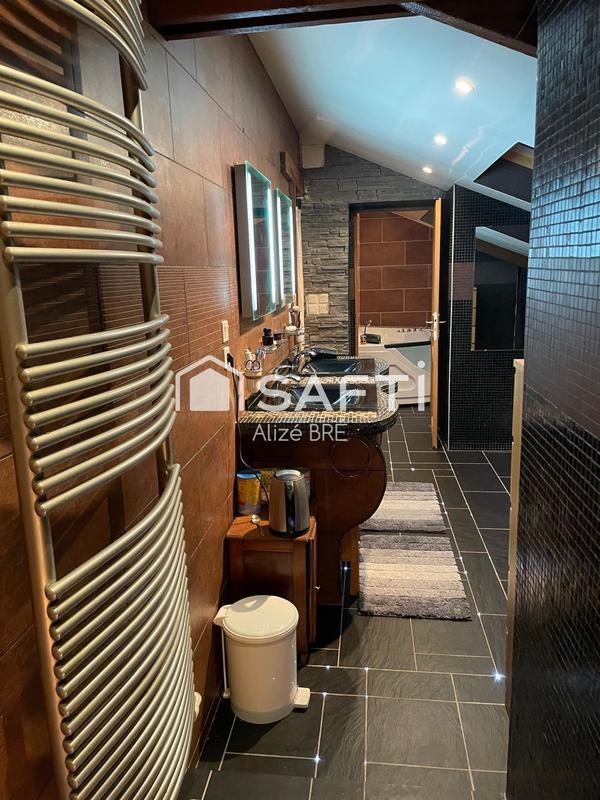 Local commercial - 807 m² - 14 pièces