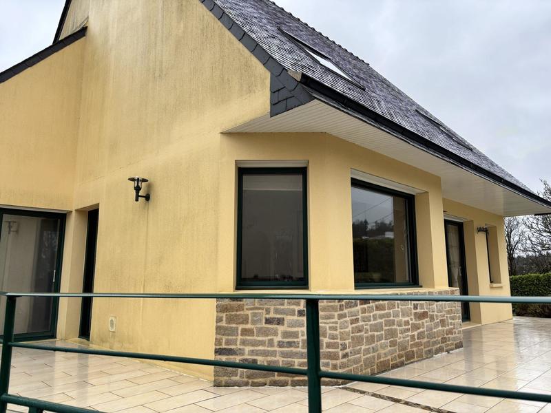 Maison traditionnelle - 128 m² - 6 pièces