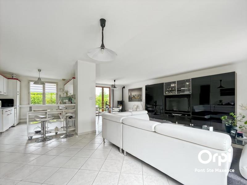 Maison - 146 m² - 8 pièces