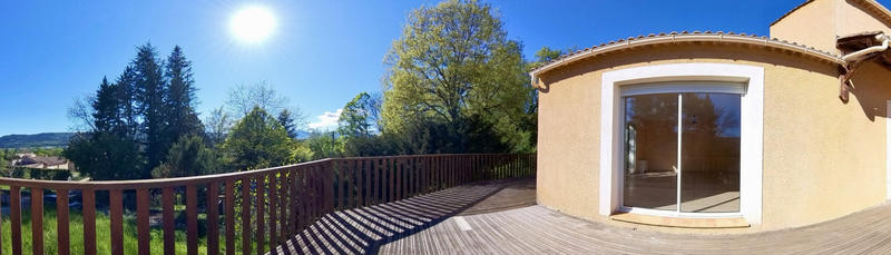 Maison - 104 m² - 5 pièces