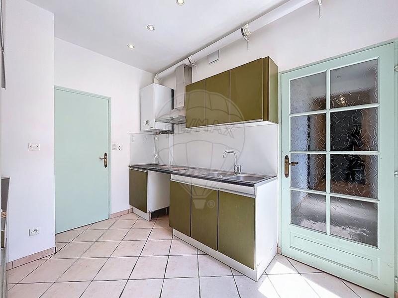 Appartement - 77 m² - 5 pièces