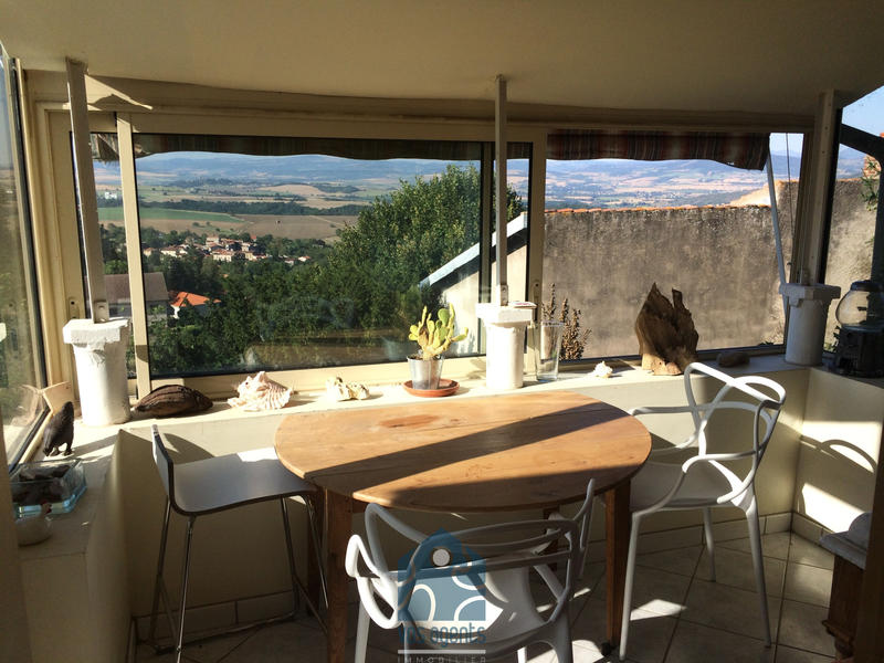 Propriété - 211 m² - 8 pièces