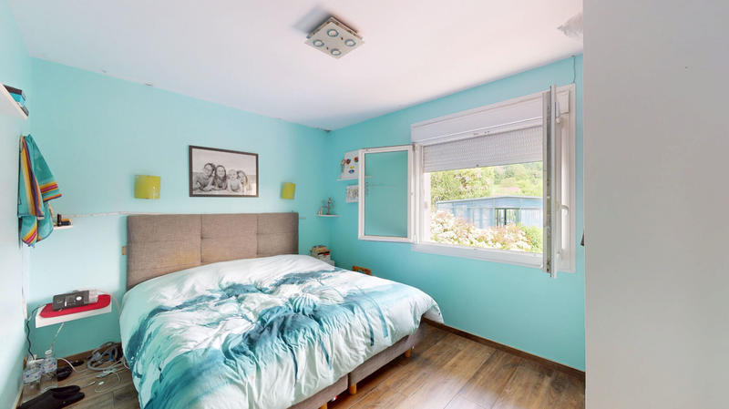 Maison - 300 m² - 11 pièces