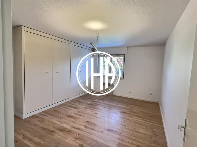 Local d'activités - 61 m²