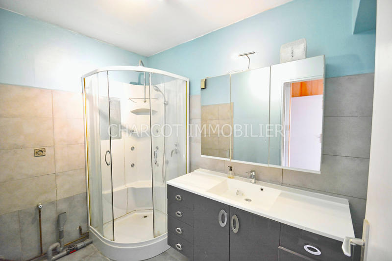 Appartement - 102 m² - 5 pièces