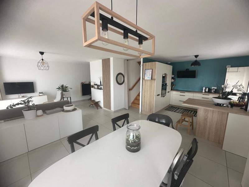 Maison - 100 m² - 4 pièces