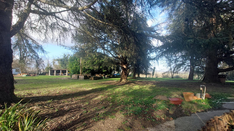 Maison - 220 m² - 7 pièces