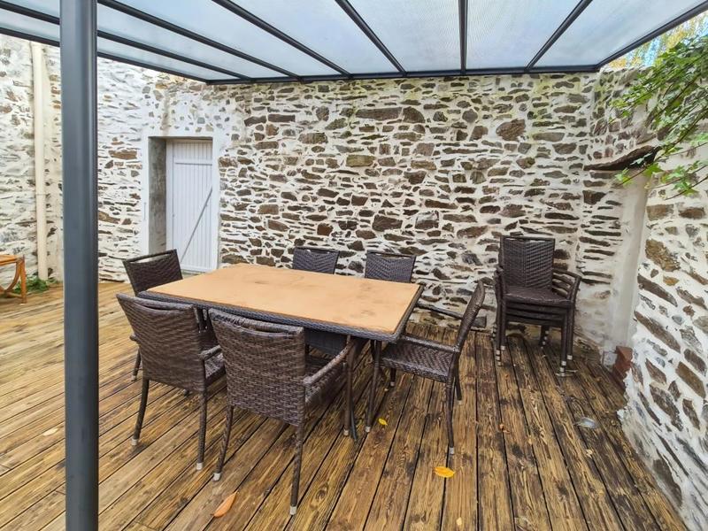 Maison - 185 m² - 6 pièces