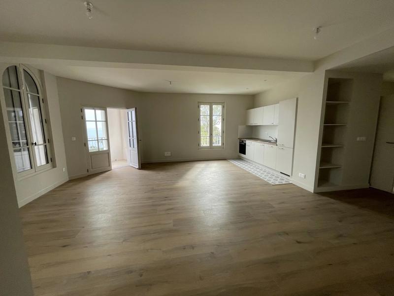 Appartement - 98 m² - 4 pièces