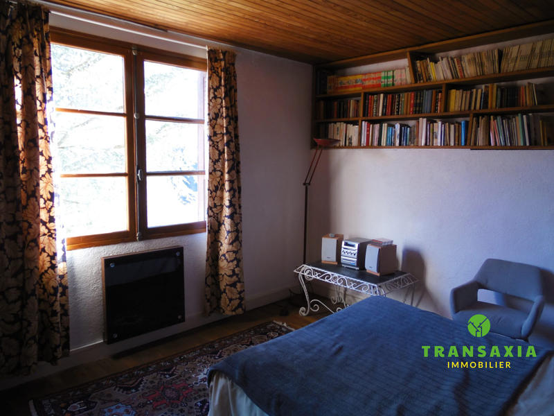 Maison - 107 m² - 8 pièces