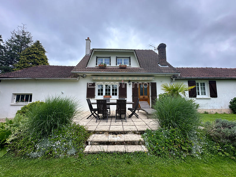 Maison - 142 m² - 7 pièces