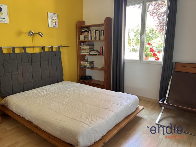 Maison - 187 m² - 10 pièces