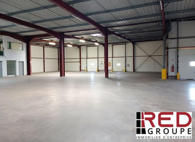 Entrepôt - 1 600 m²