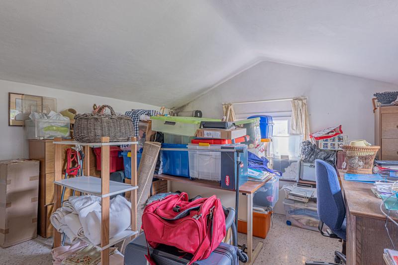 Maison - 241 m² - 8 pièces