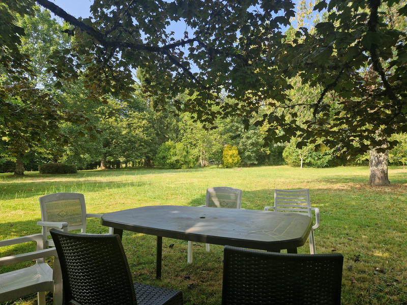 Maison - 232 m² - 7 pièces