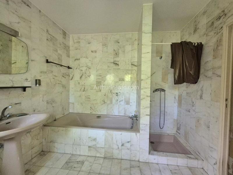 Maison - 200 m² - 7 pièces