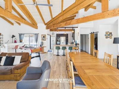 Villa - 324 m² - 11 pièces