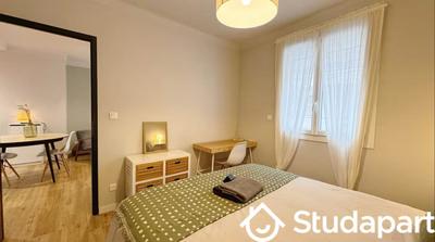 Chambre - 12 m² - 1 pièce