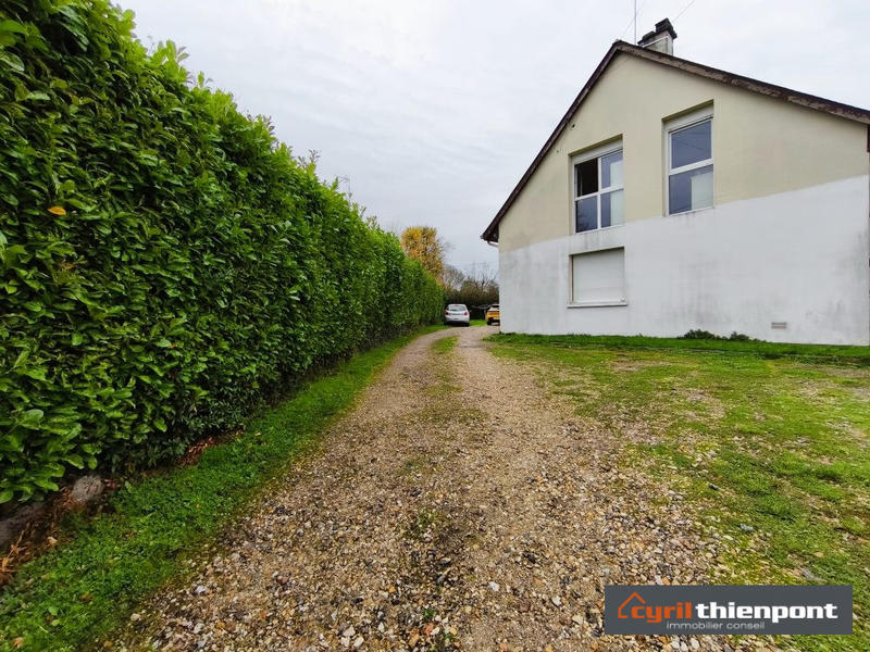 Studio - 90 m² - 4 pièces