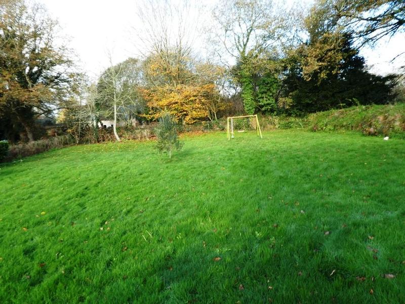 Propriété - 140 m² - 6 pièces