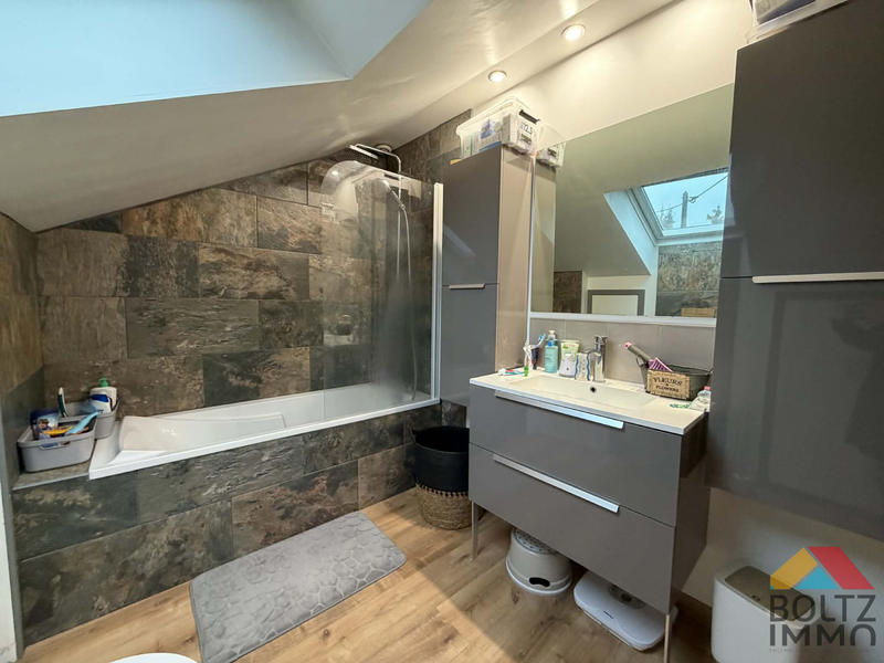 Maison - 111 m² - 4 pièces