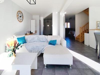 Maison - 107 m² - 5 pièces