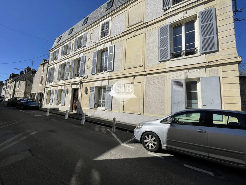 Appartement - 90 m² - 3 pièces