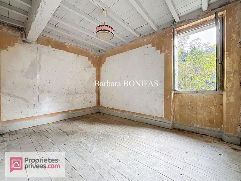 Maison - 121 m² - 6 pièces