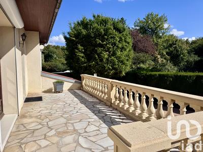 Maison - 140 m² - 6 pièces