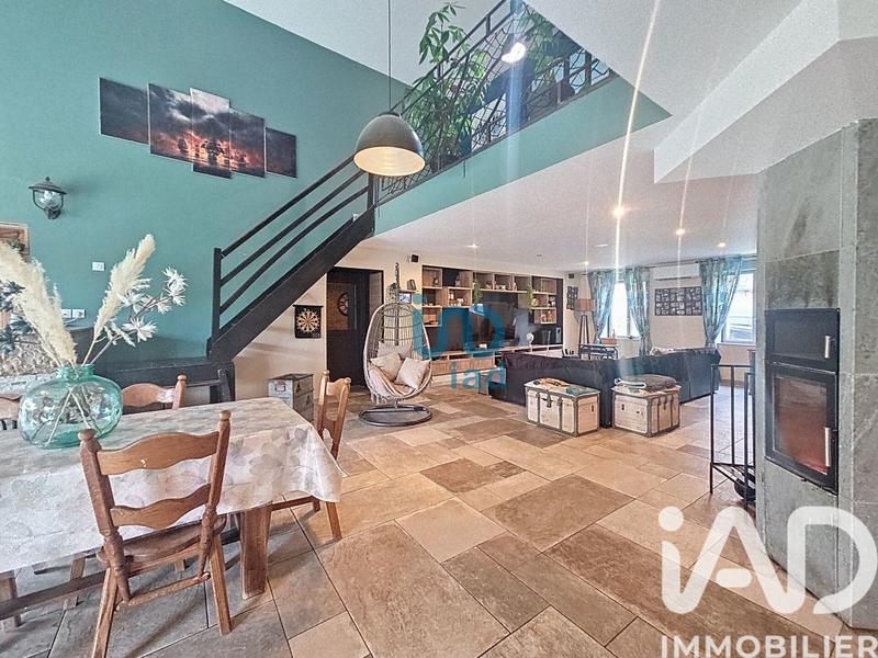 Maison - 243 m² - 7 pièces