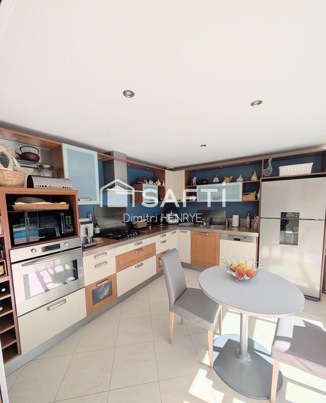 Maison - 158 m² - 5 pièces