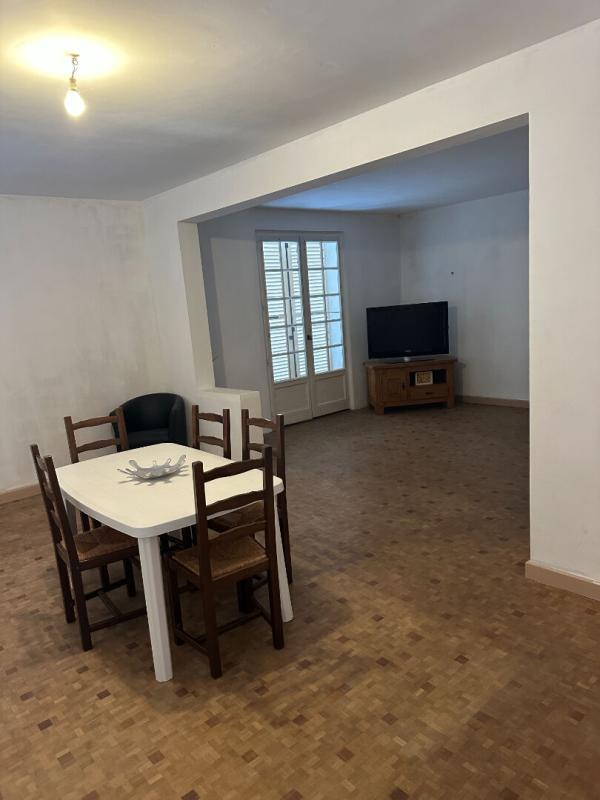 Maison - 115 m² - 10 pièces