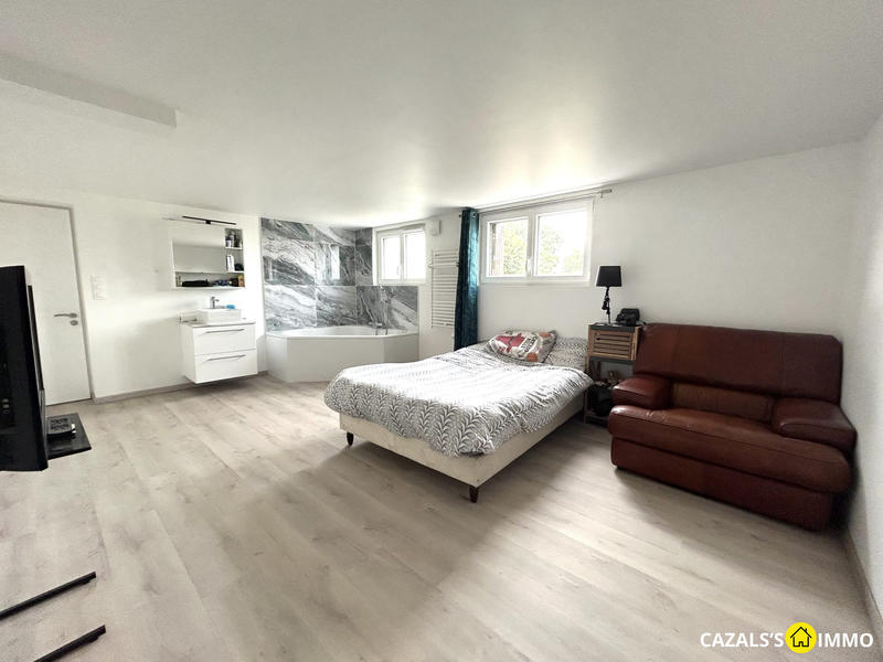 Maison traditionnelle - 122 m² - 5 pièces