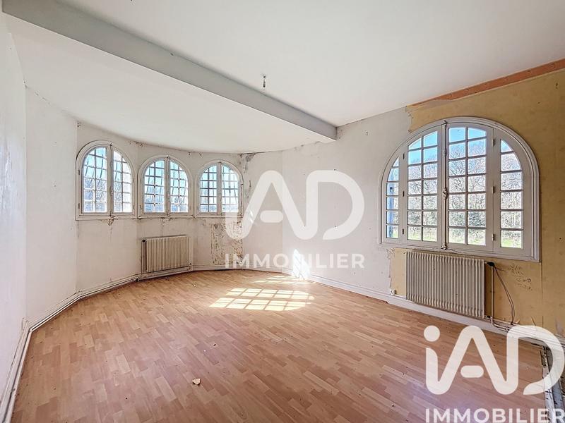 Maison - 305 m² - 8 pièces